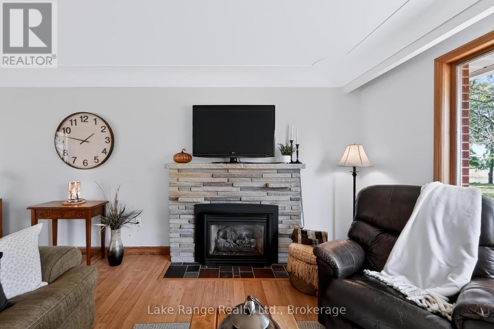 701 Maple Street Property Photo 6
