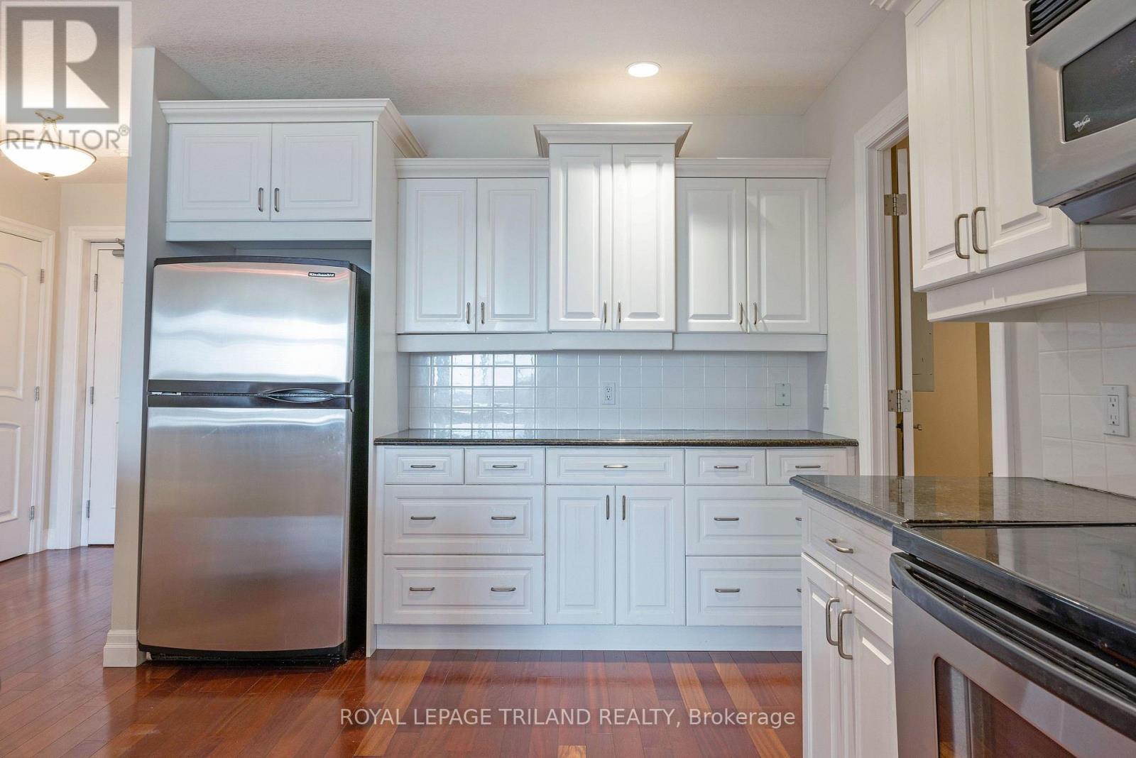 1202 - 250 Pall Mall Street Property Photo 10