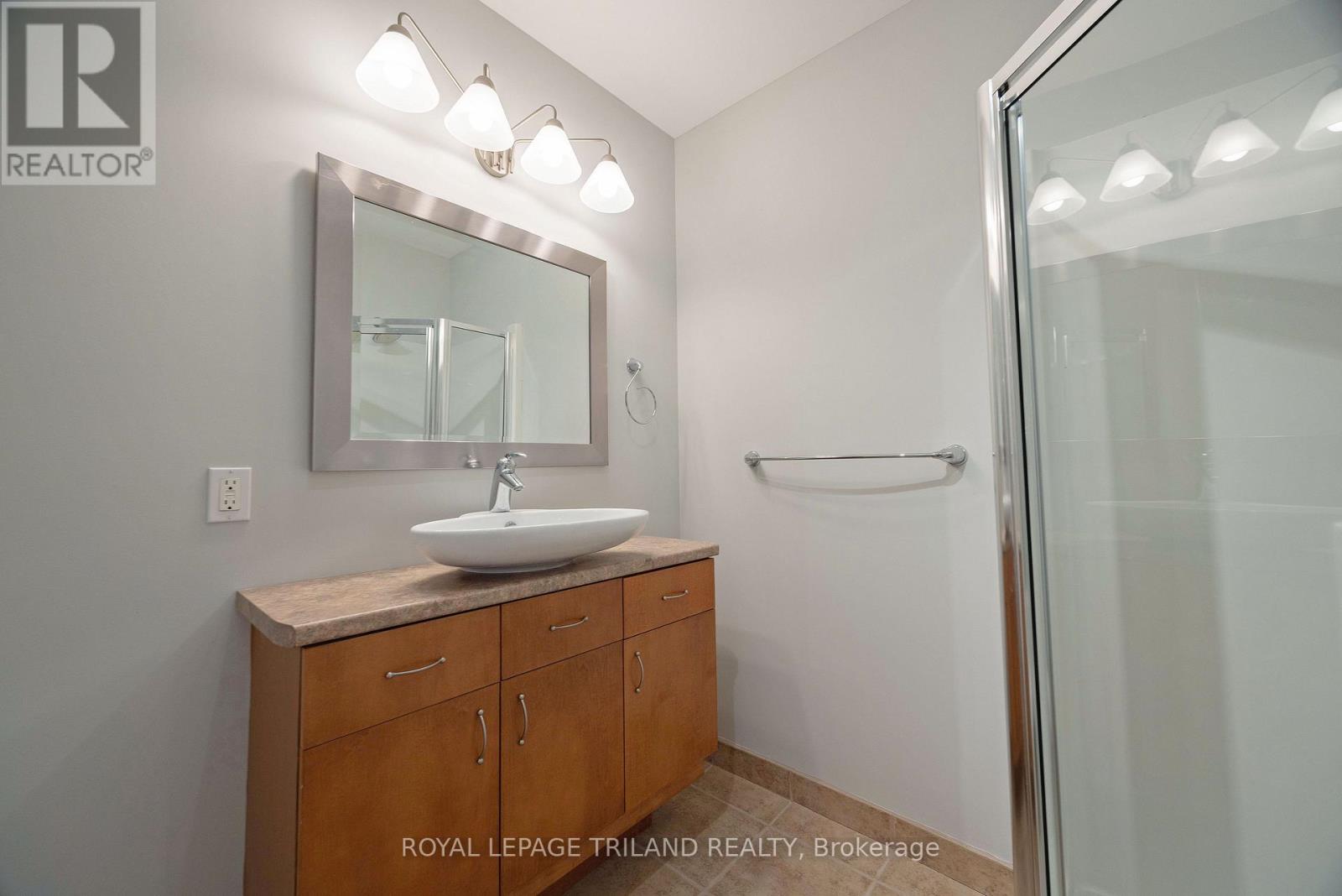1202 - 250 Pall Mall Street Property Photo 13
