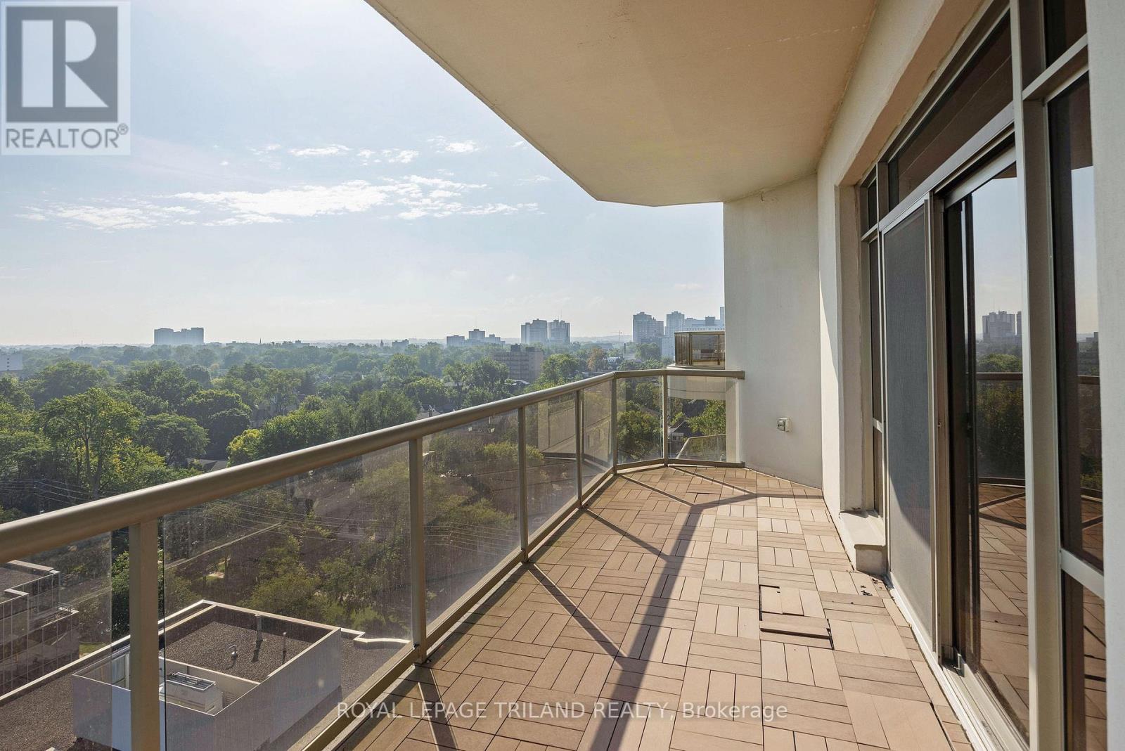 1202 - 250 Pall Mall Street Property Photo 25
