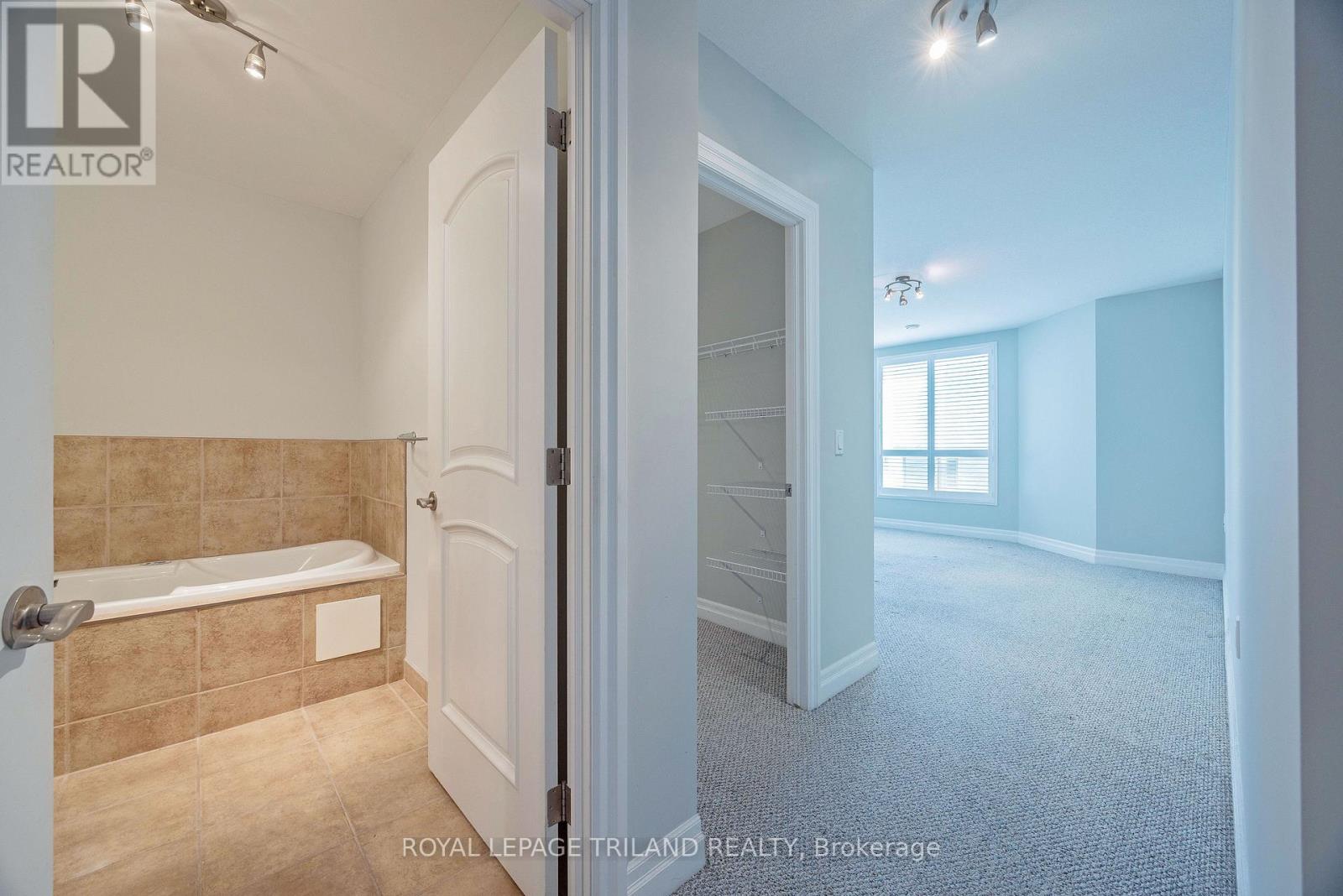 1202 - 250 Pall Mall Street Property Photo 27