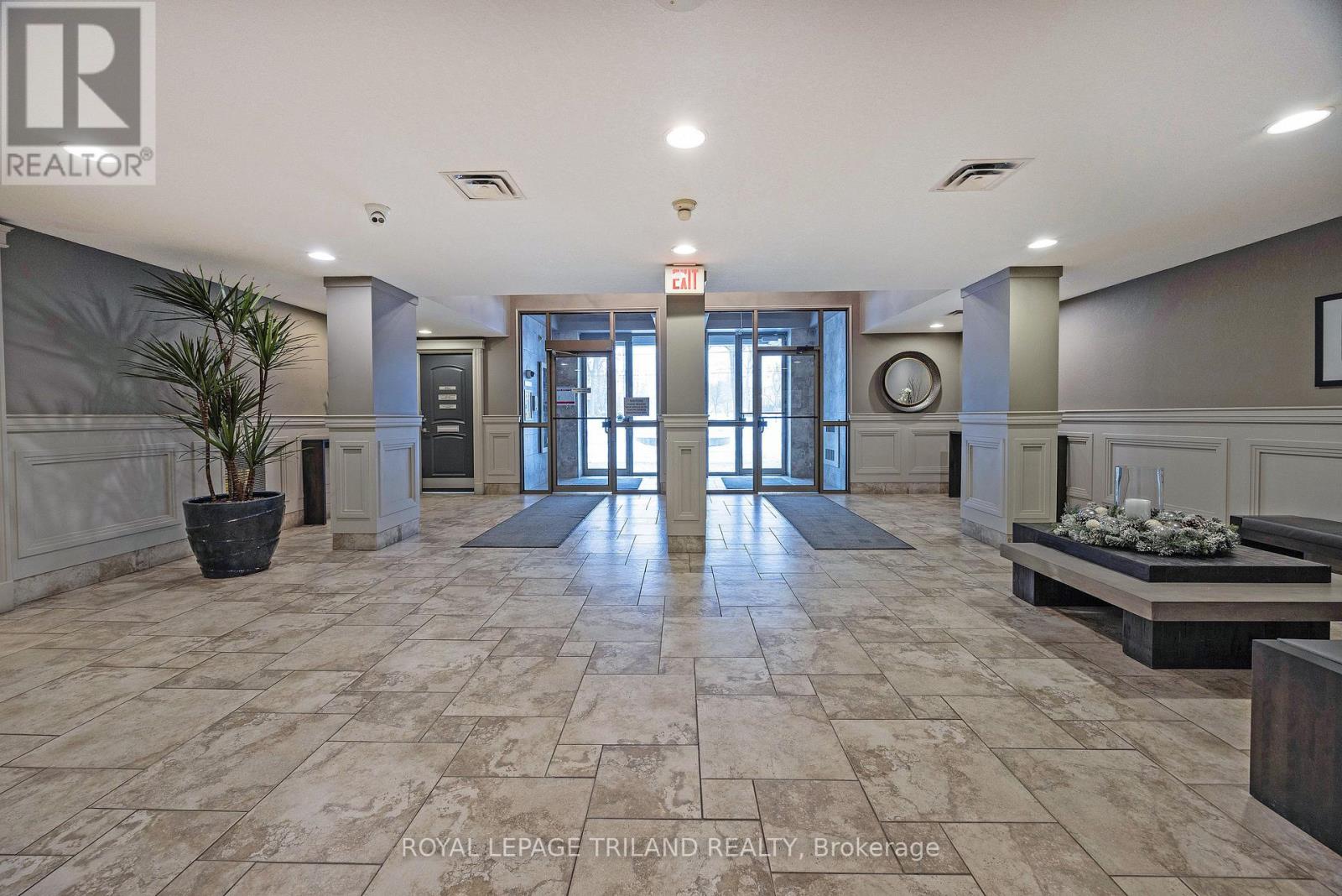 1202 - 250 Pall Mall Street Property Photo 37