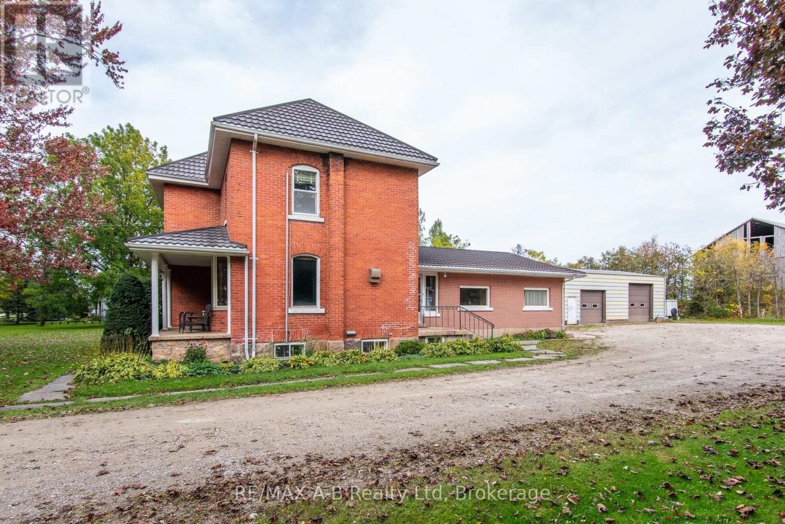 4607 Perth 135 Rd Road Property Photo 2