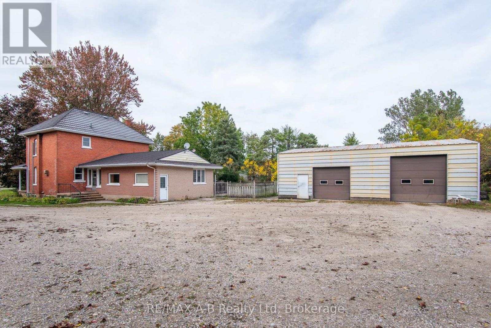 4607 Perth 135 Rd Road Property Photo 3
