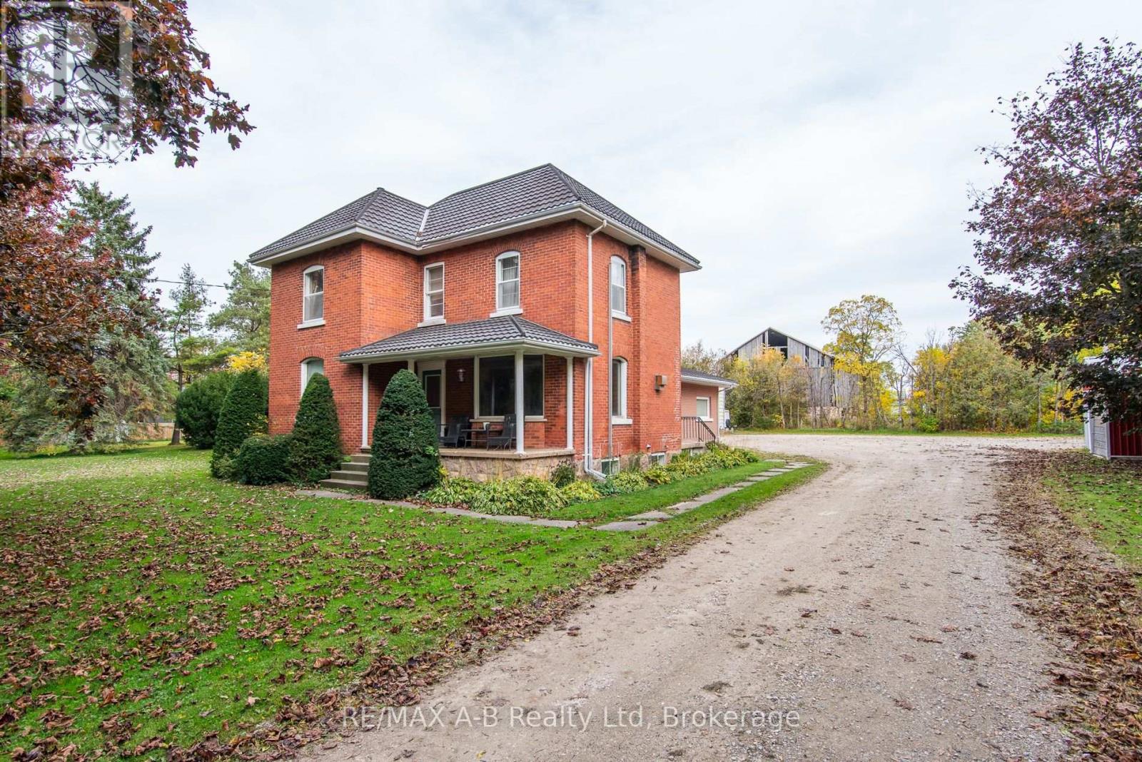 4607 Perth 135 Rd Road Property Photo 4