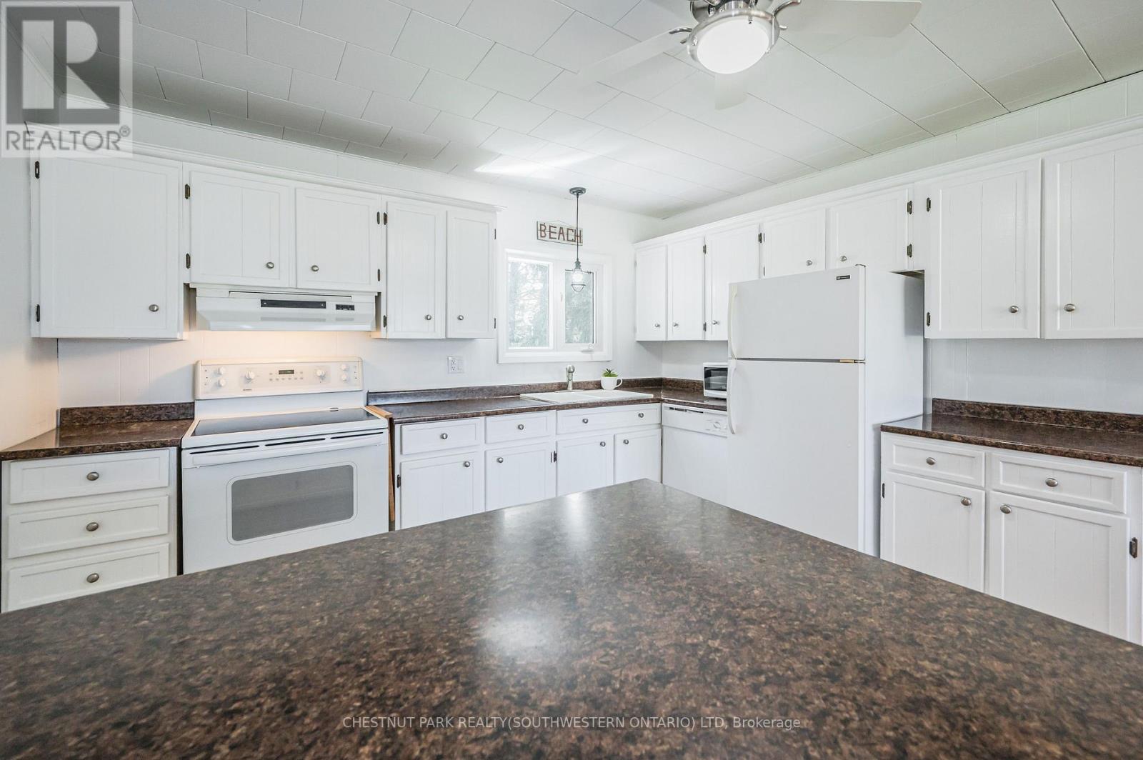 72562 Princess Street Property Photo 15