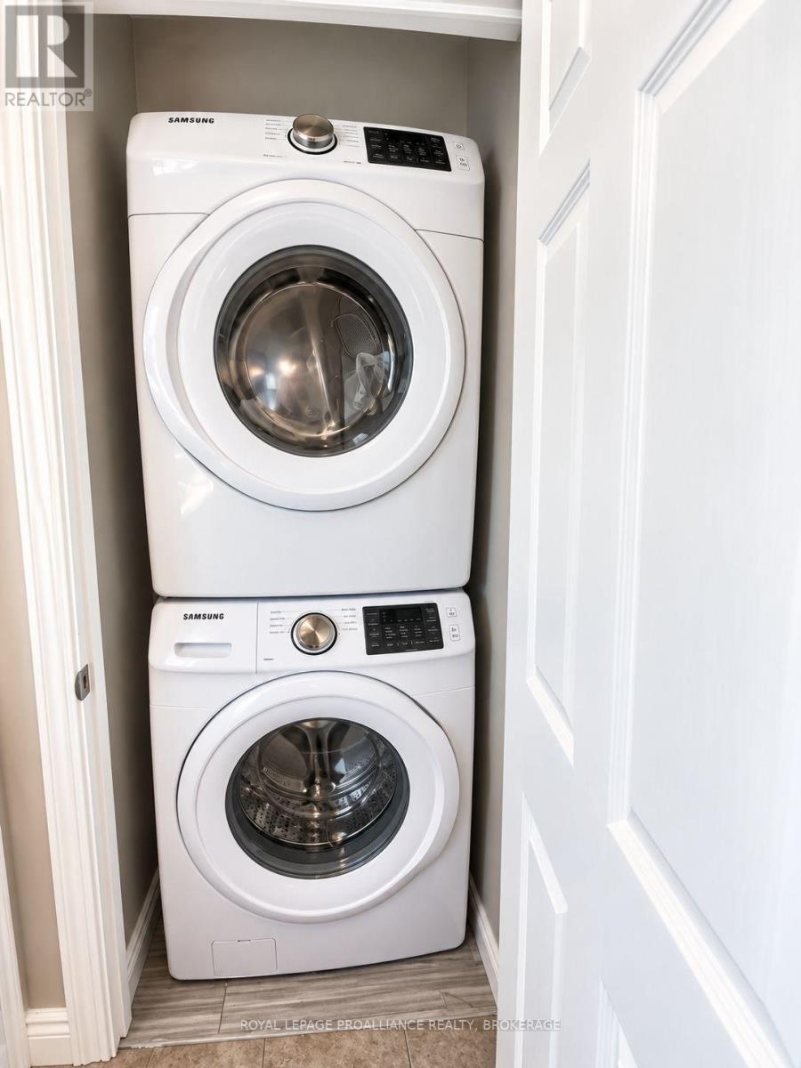 165 Pearl Street W Property Photo 11