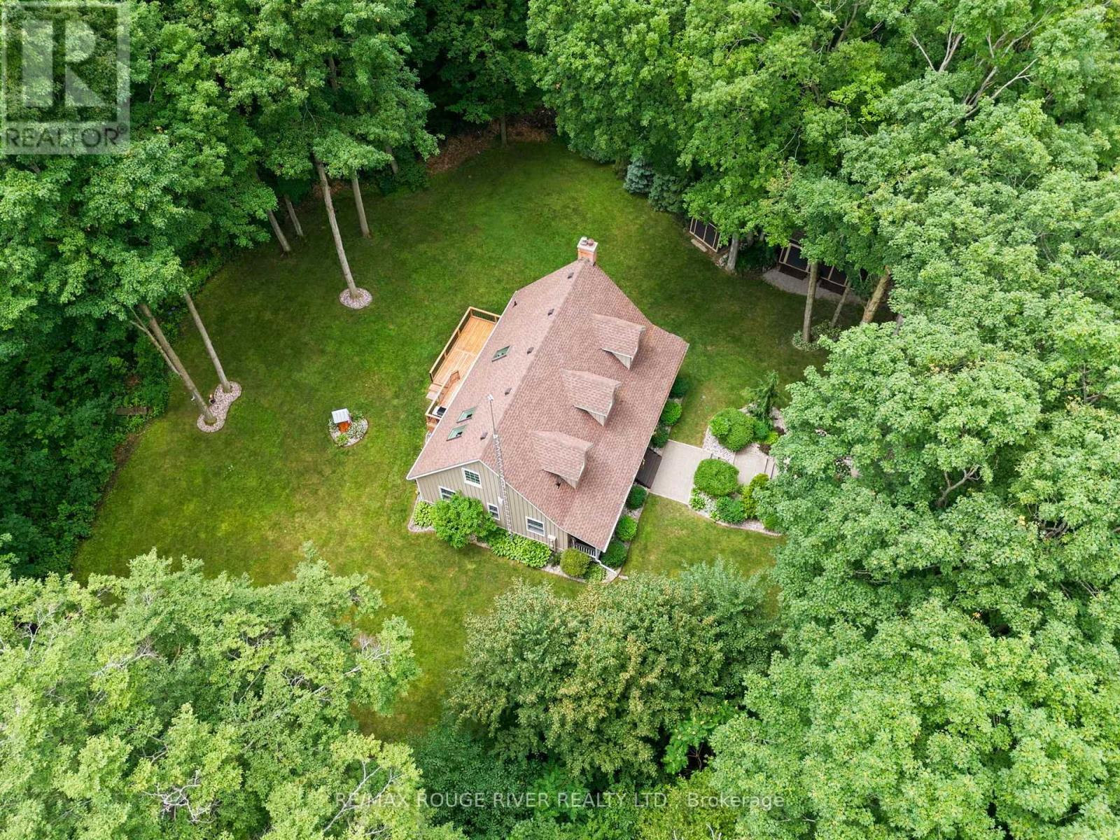 2774 Les Davey Road Property Photo 47