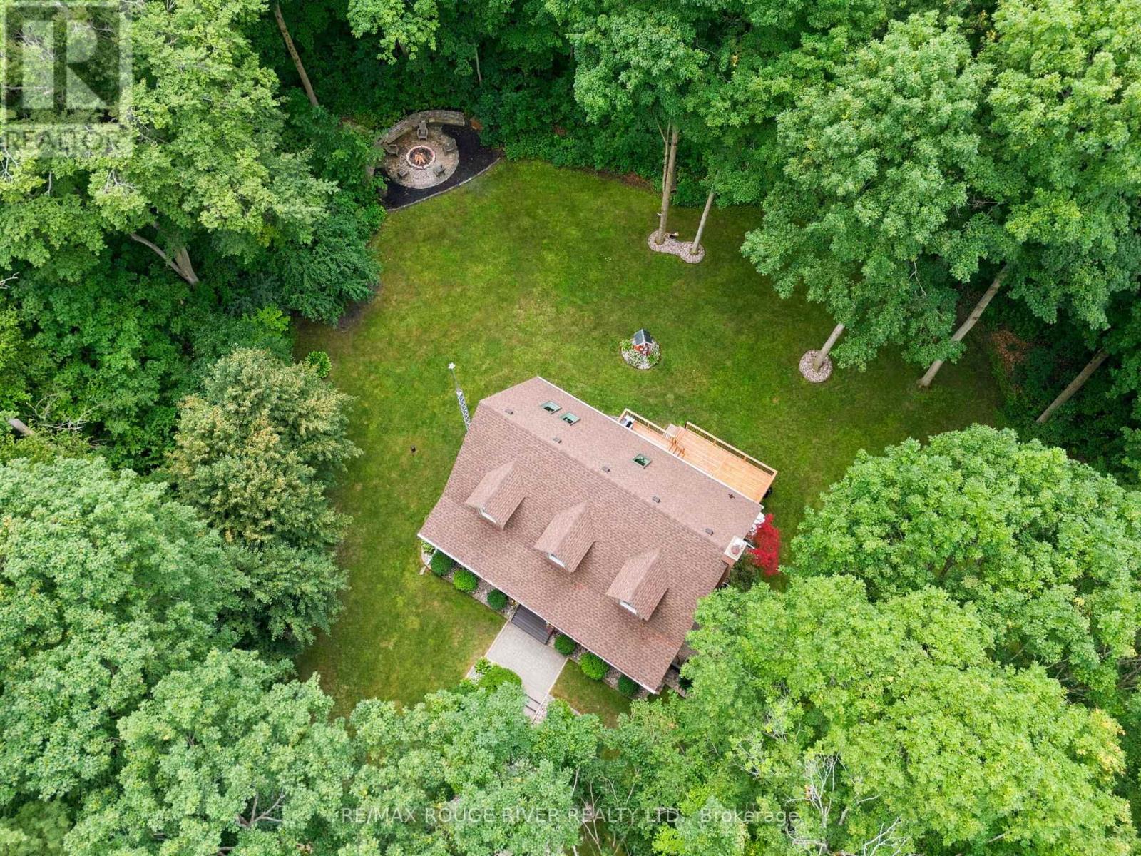 2774 Les Davey Road Property Photo 48