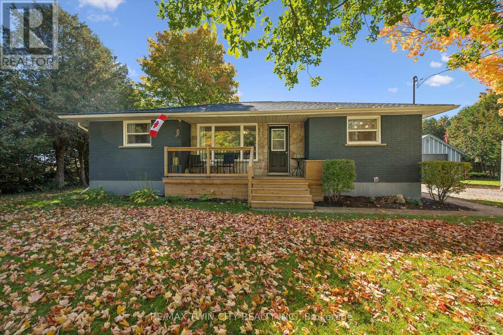 15 Emma Street Property Photo 2