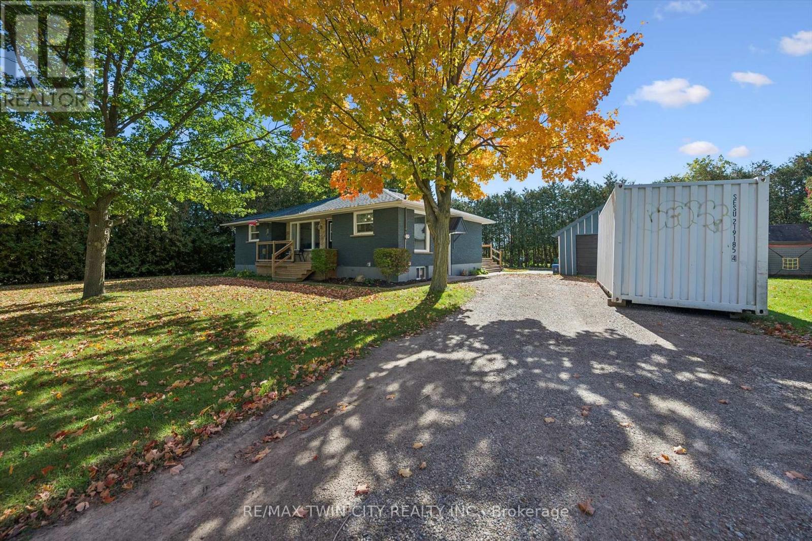 15 Emma Street Property Photo 21