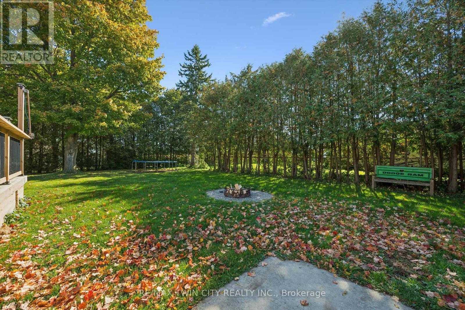 15 Emma Street Property Photo 25