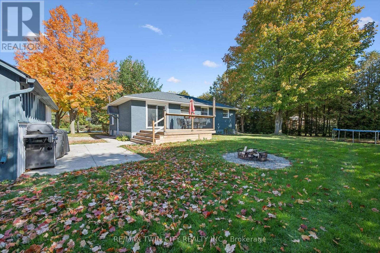 15 Emma Street Property Photo 26