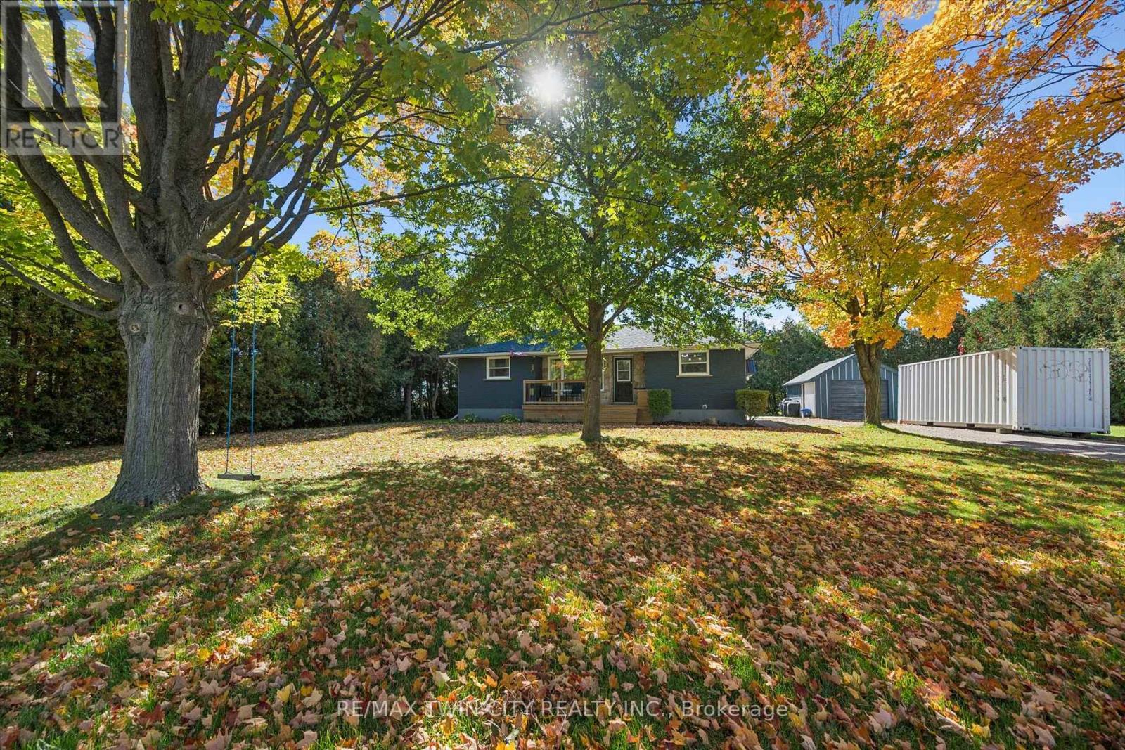 15 Emma Street Property Photo 40