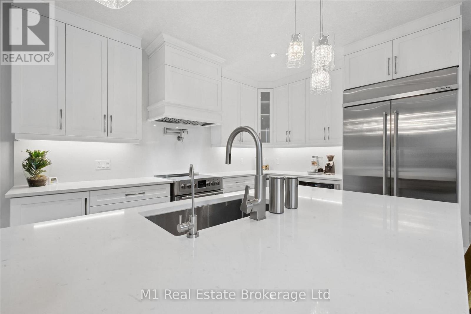 545 Bridgemill Crescent Property Photo 11