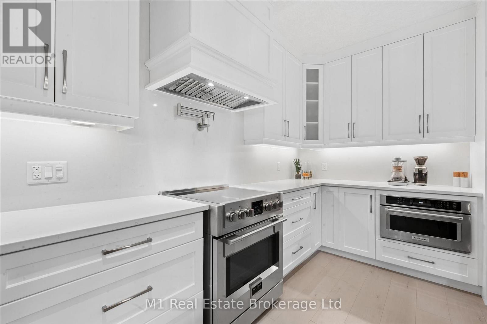 545 Bridgemill Crescent Property Photo 12