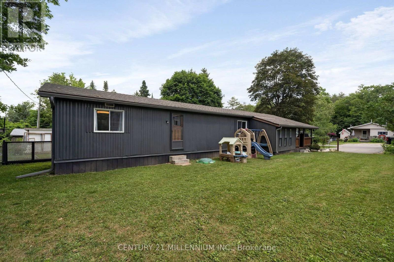 10 Park Boulevard Property Photo 24