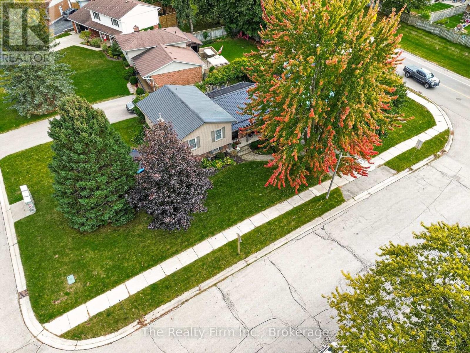 2 Greenwood Road Property Photo 2