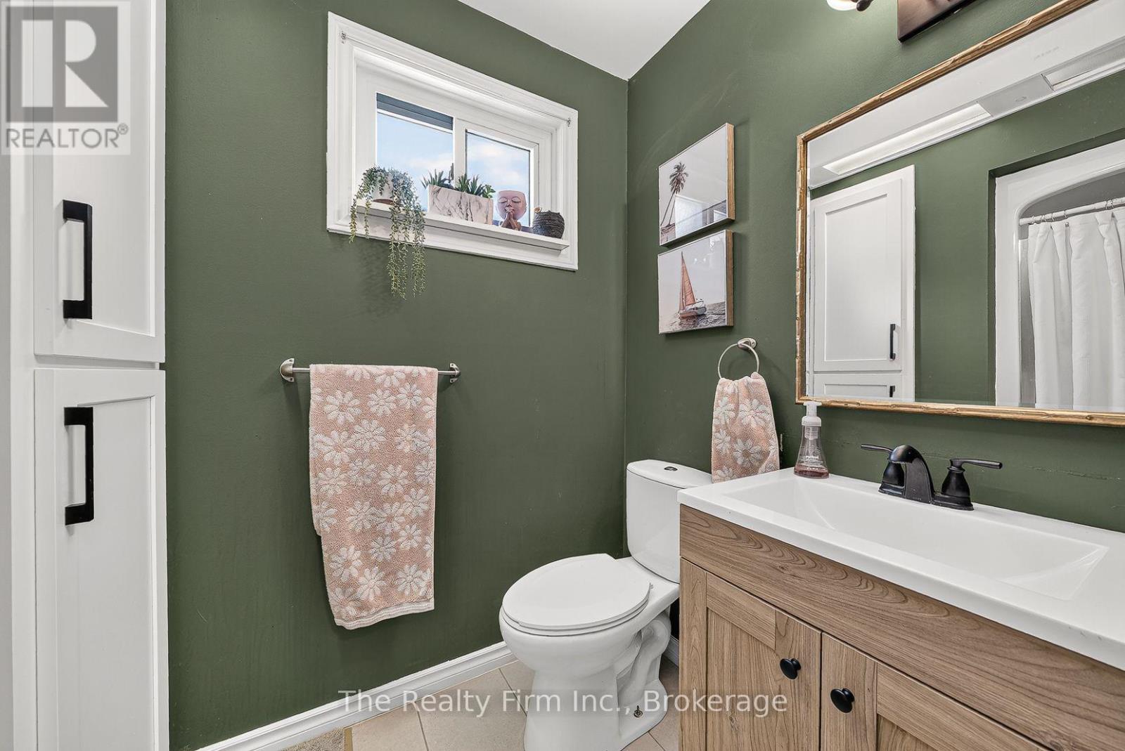 2 Greenwood Road Property Photo 25