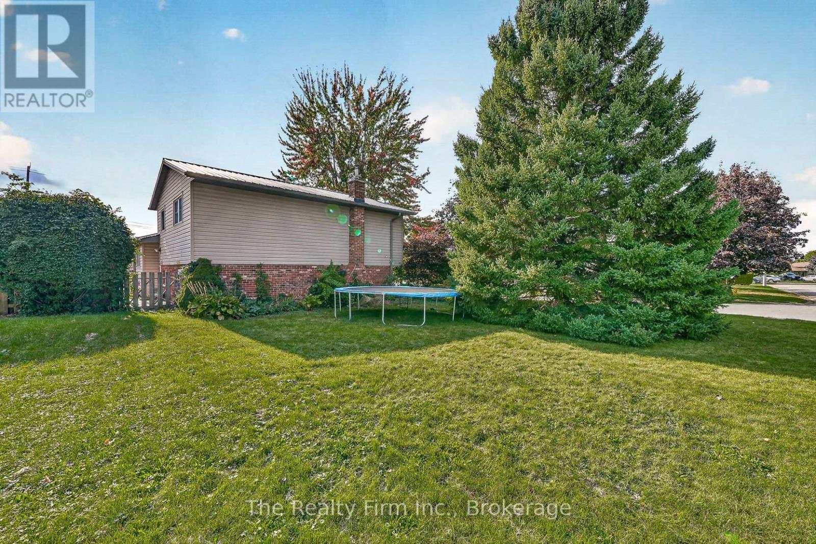 2 Greenwood Road Property Photo 35