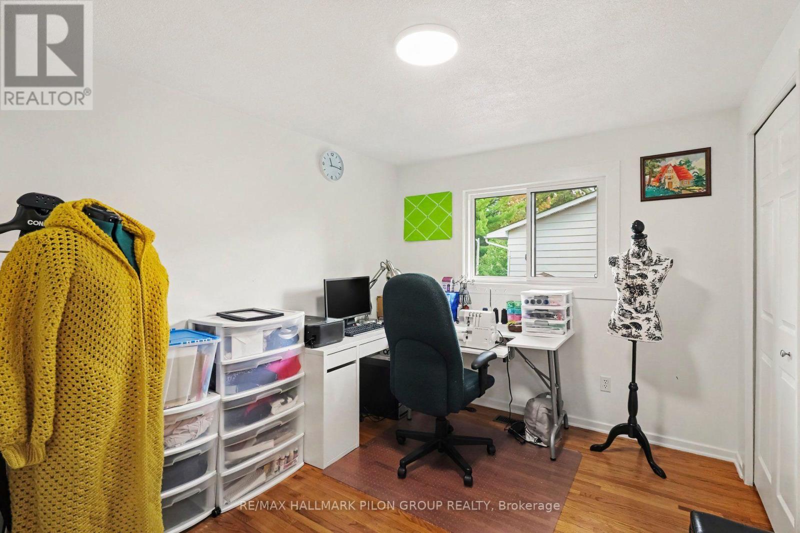 16 Eastpark Drive Property Photo 18