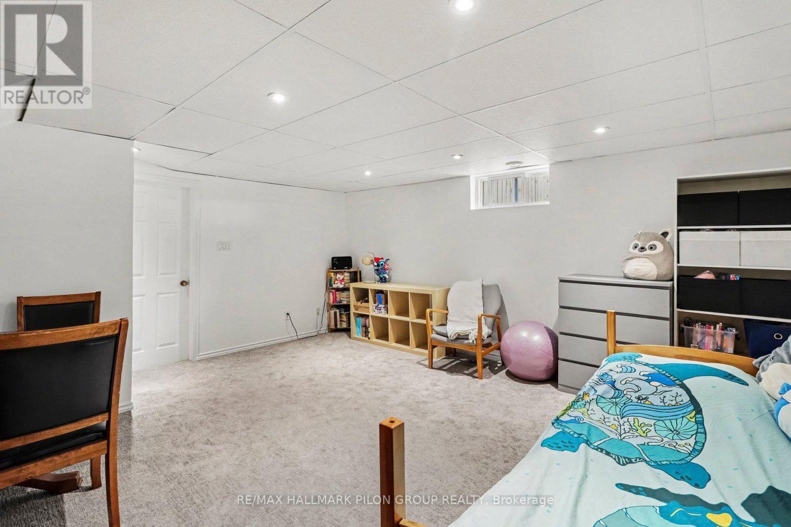 16 Eastpark Drive Property Photo 20