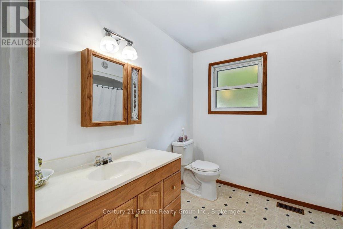 66 Hastings Street S Property Photo 20