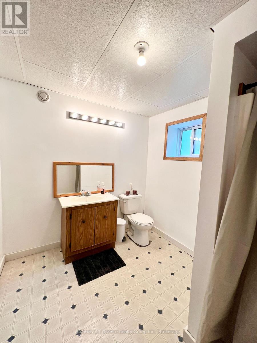 66 Hastings Street S Property Photo 27