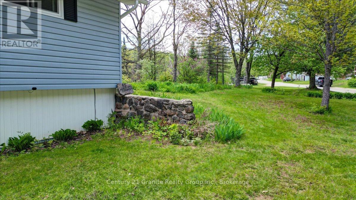 66 Hastings Street S Property Photo 29