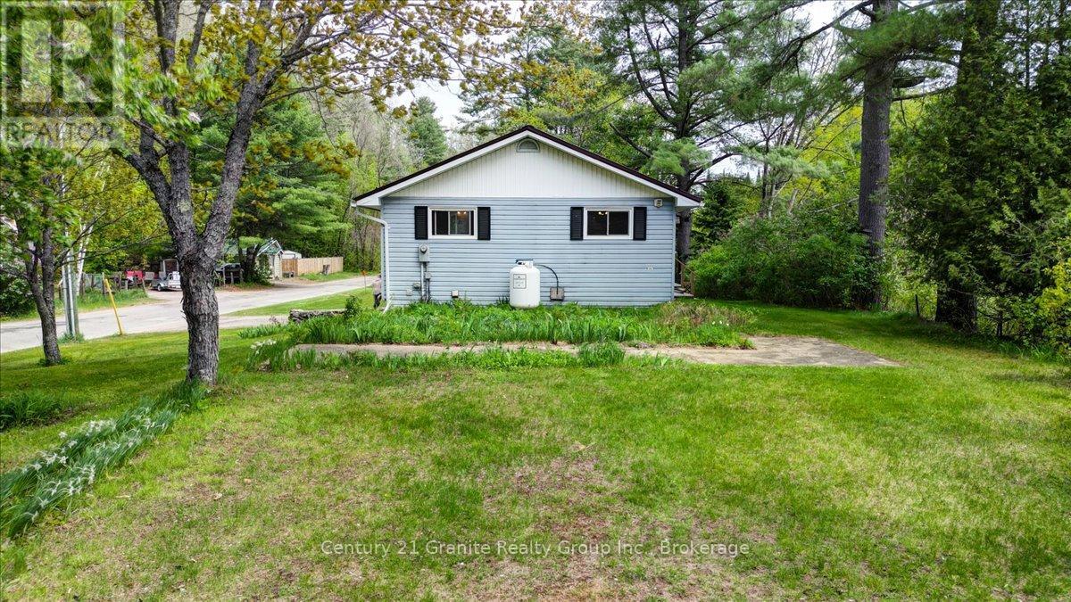 66 Hastings Street S Property Photo 32