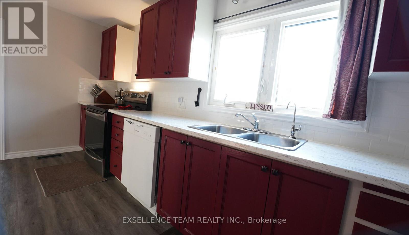 7 Mary Street Property Photo 8