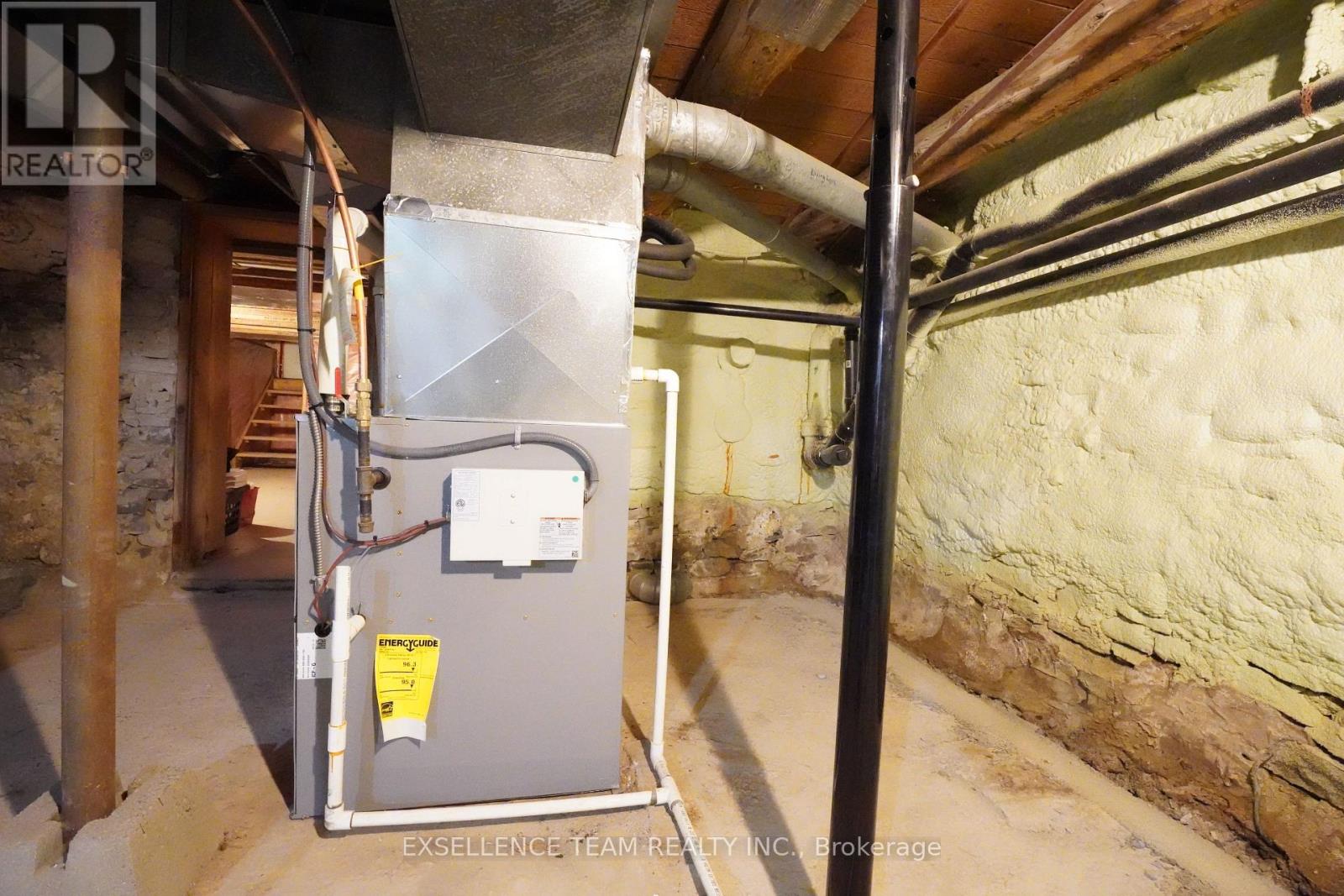7 Mary Street Property Photo 38