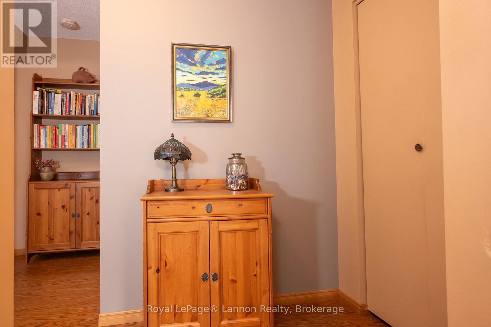 612 Lanark Crescent Property Photo 11