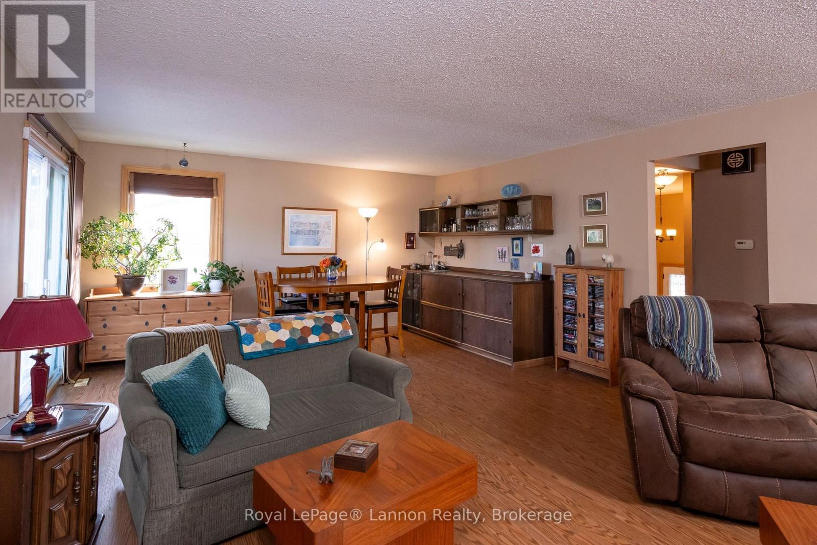 612 Lanark Crescent Property Photo 21
