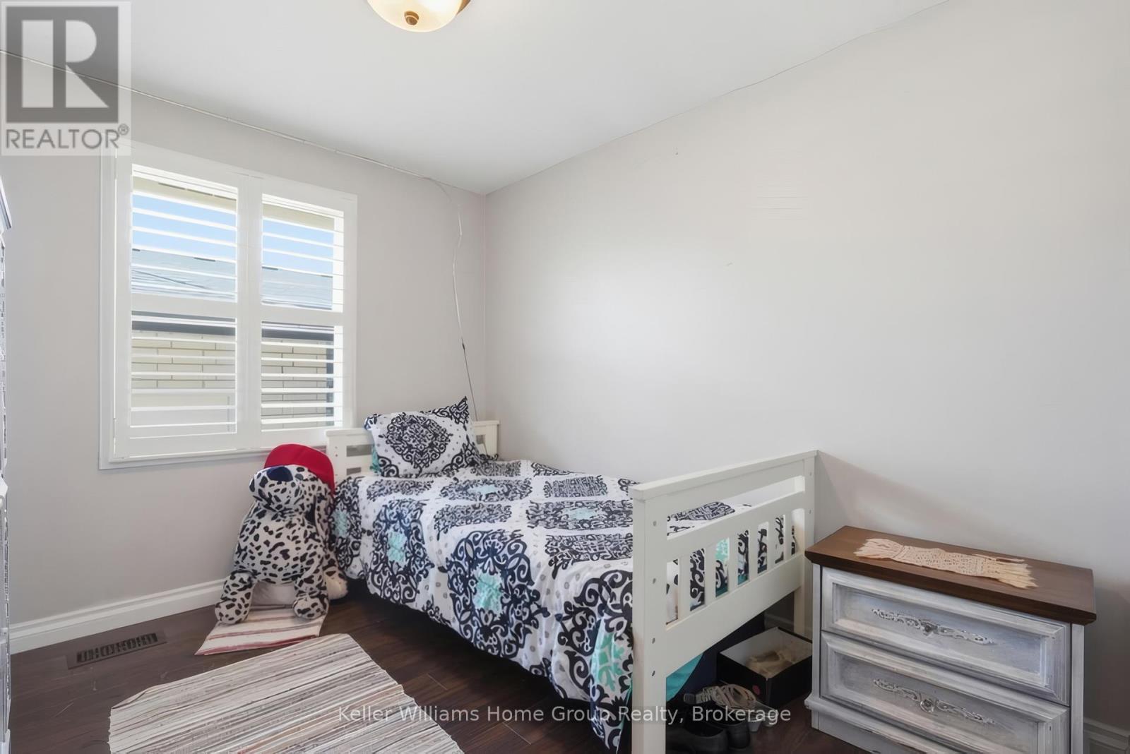 267 Bakersfield Drive Property Photo 14