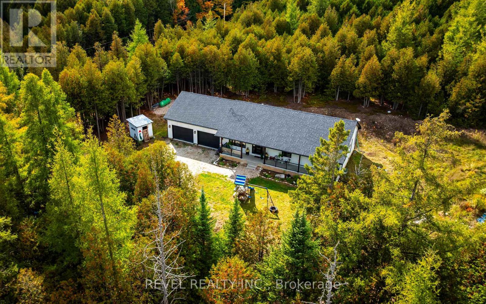 543795 Dutch Line Property Photo 1