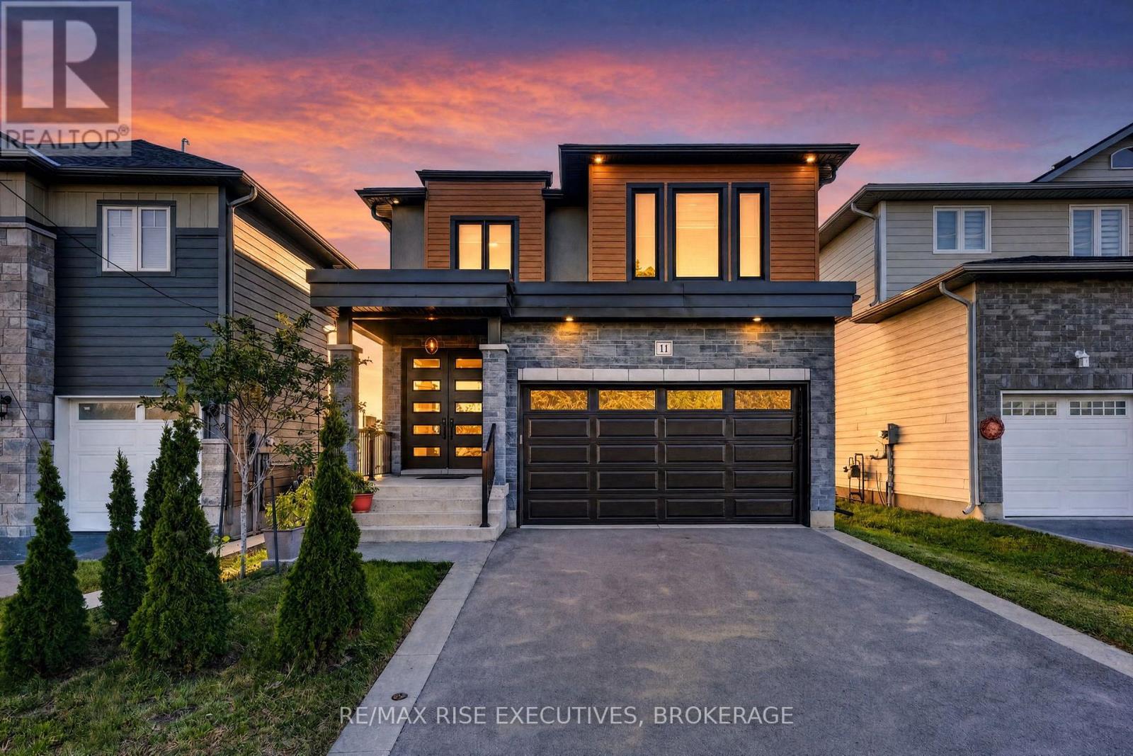 14 Park Crescent Property Photo 1