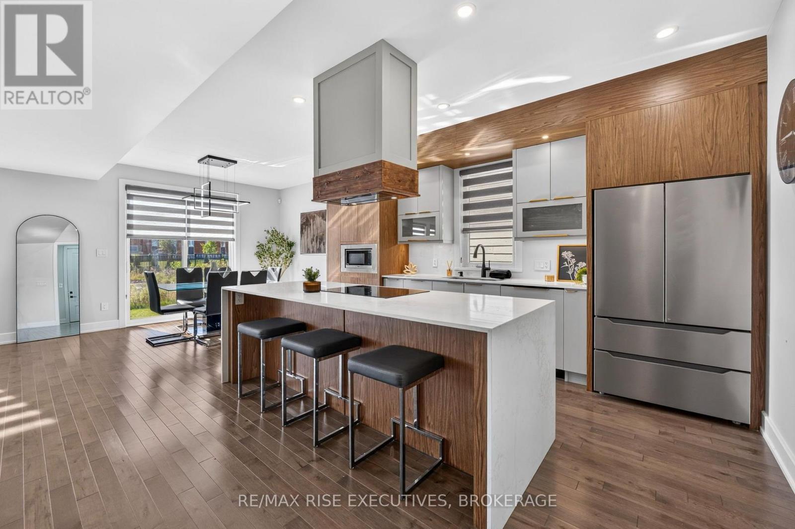 14 Park Crescent Property Photo 8