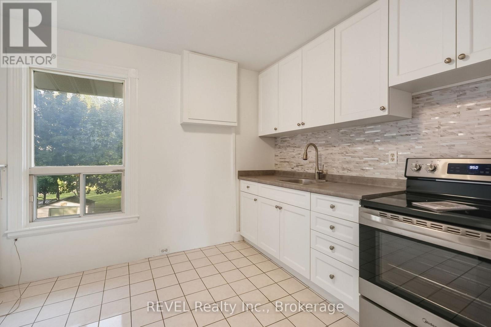 23 Plymonth Road Property Photo 3