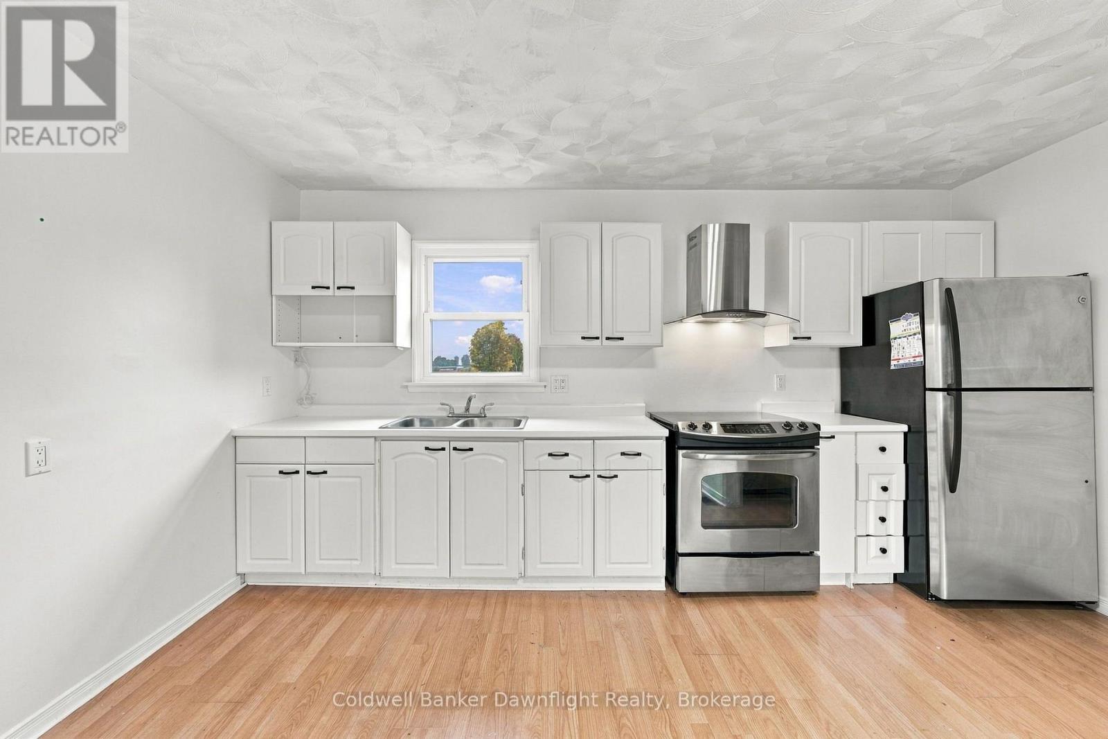 36810 Crediton Road Property Photo 7