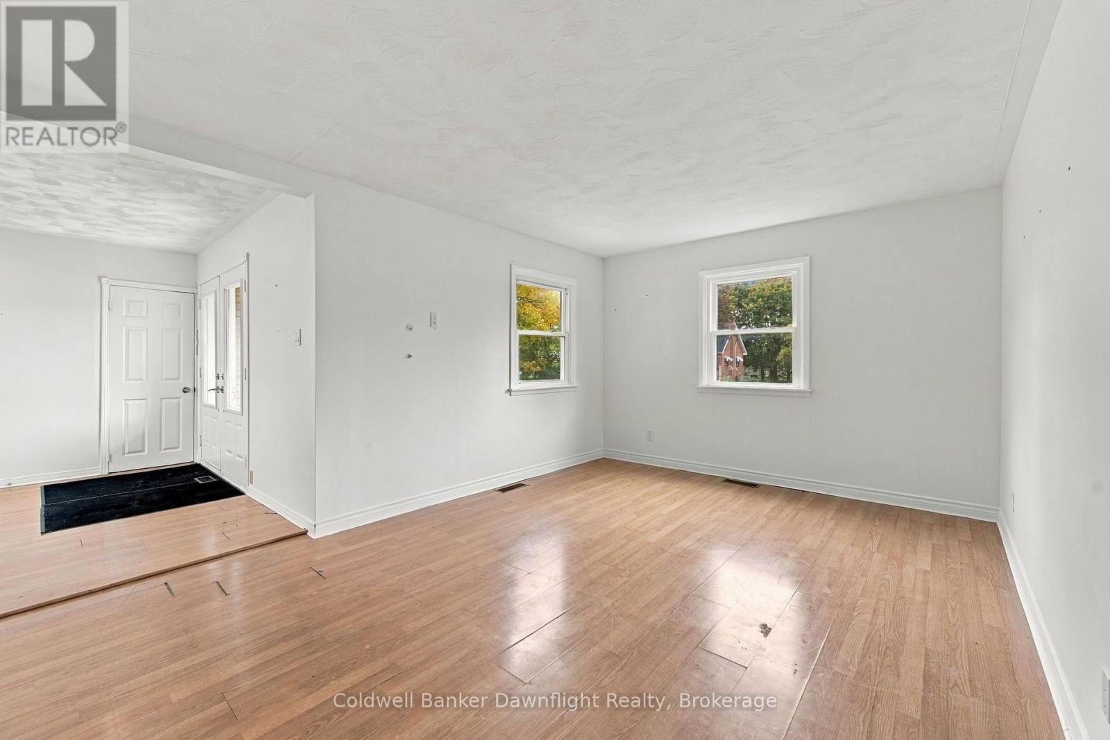 36810 Crediton Road Property Photo 8