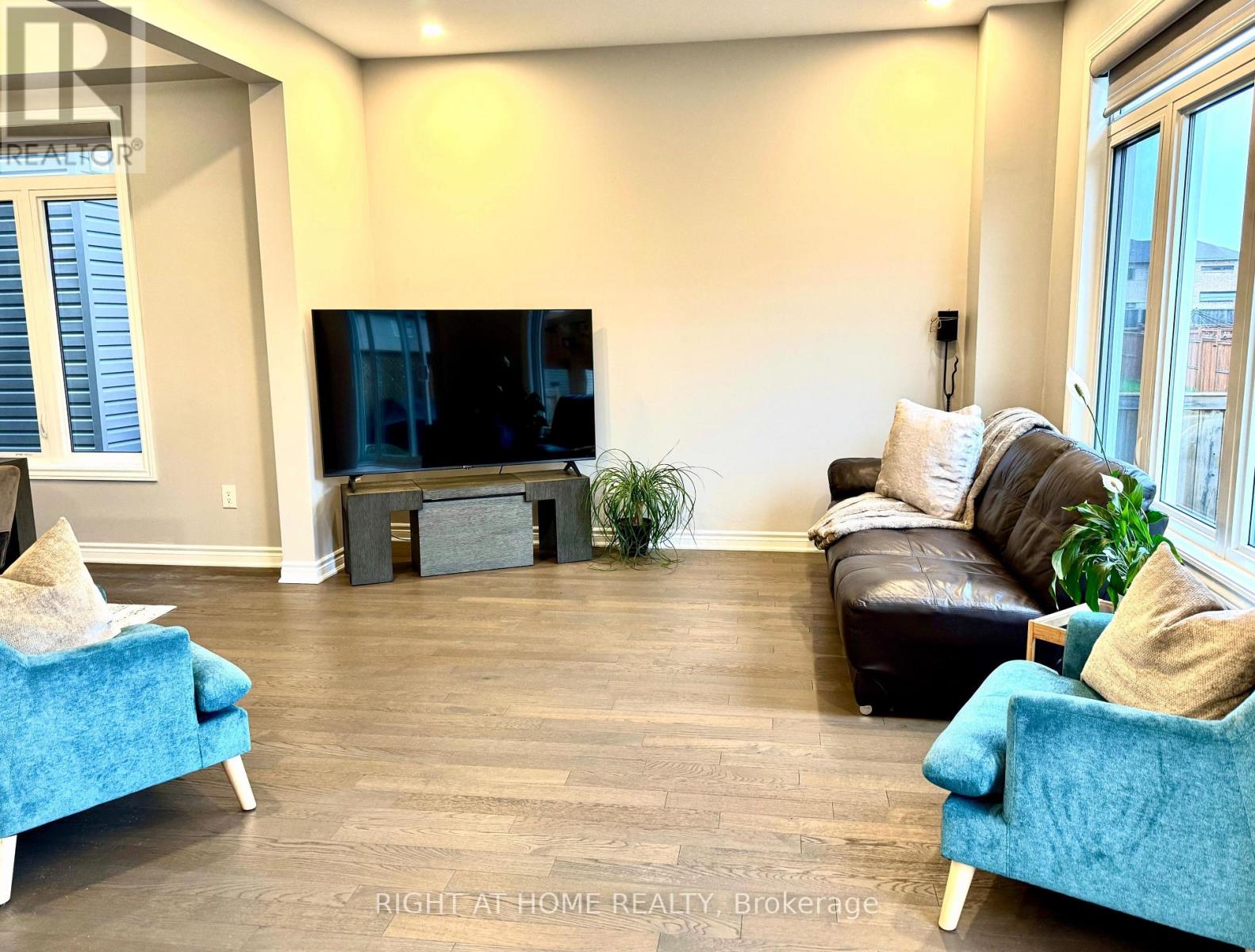209 Quarter Horse Street Property Photo 12