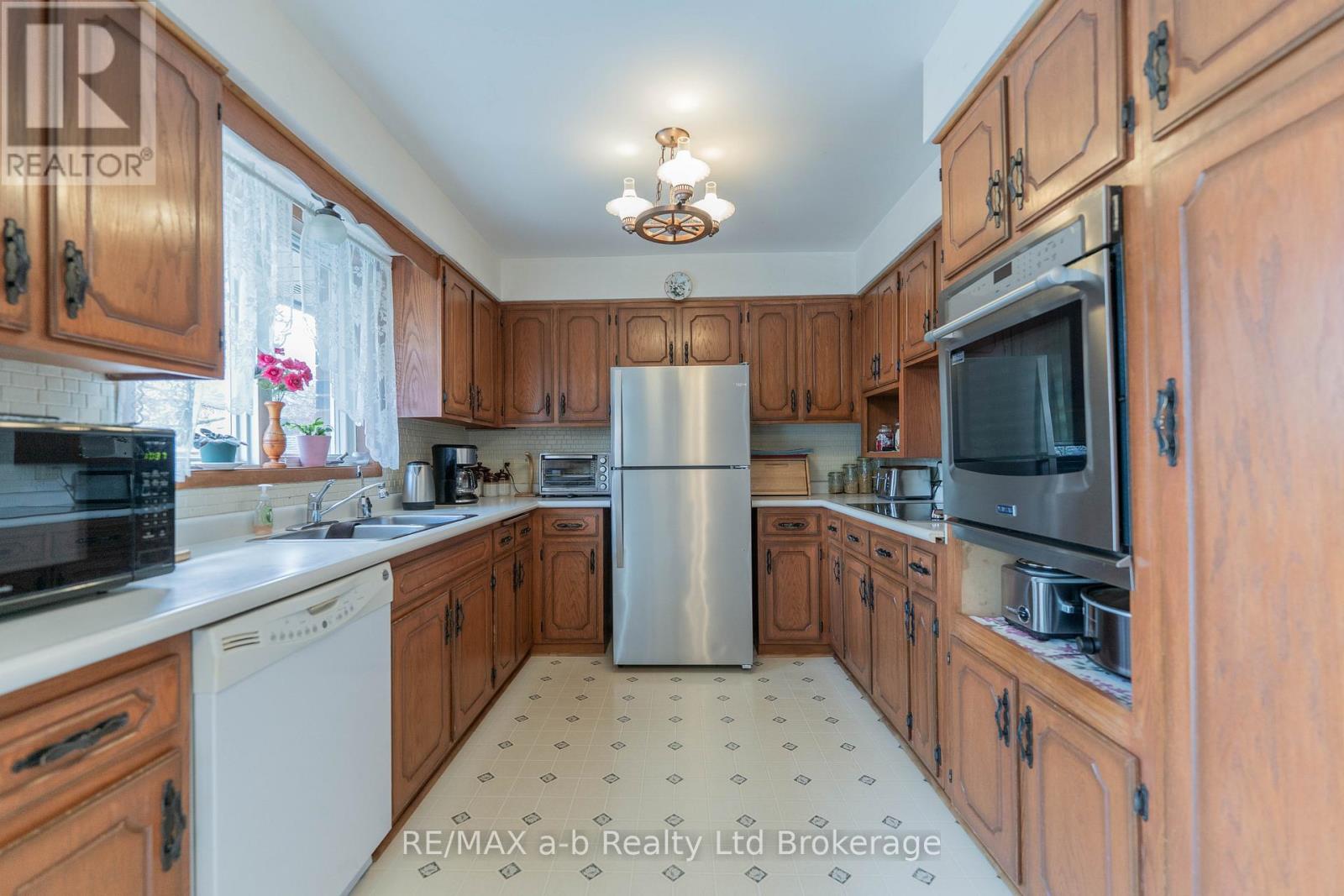2 Cranberry Road Property Photo 9