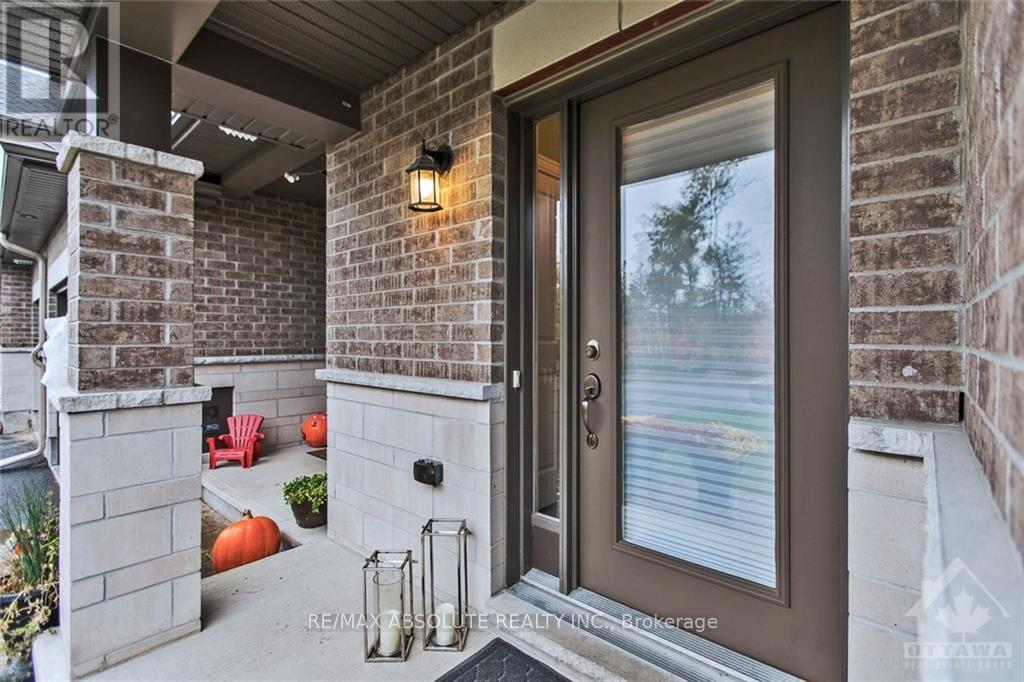 159 Woodhurst Crescent Property Photo 2