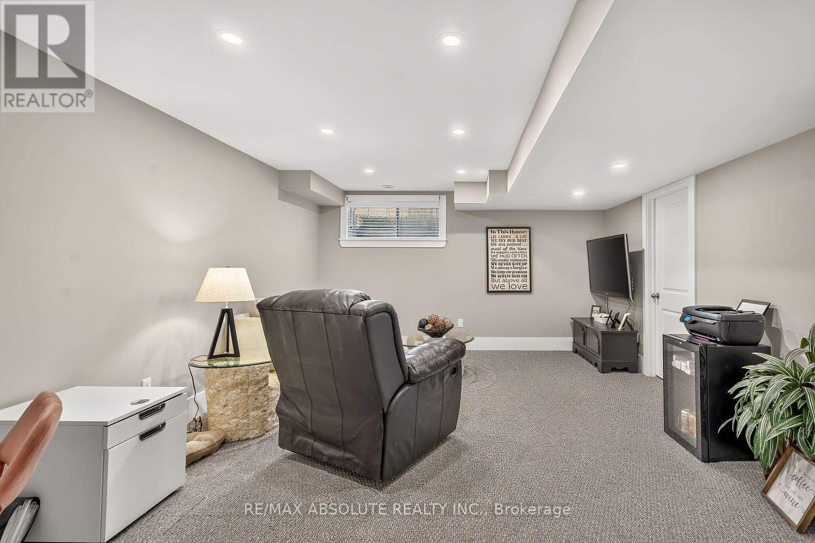 159 Woodhurst Crescent Property Photo 25
