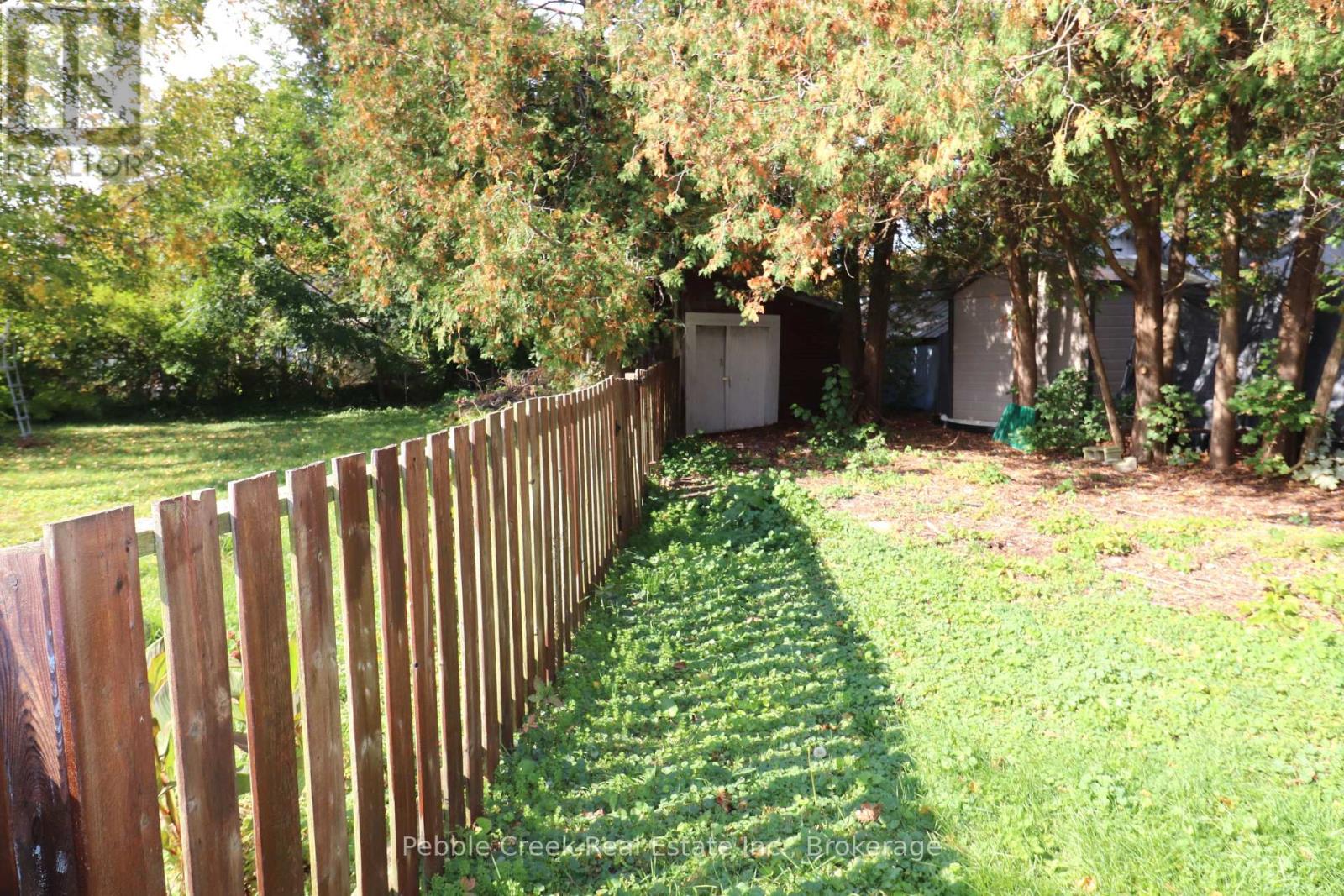 208 Hincks Street Property Photo 18