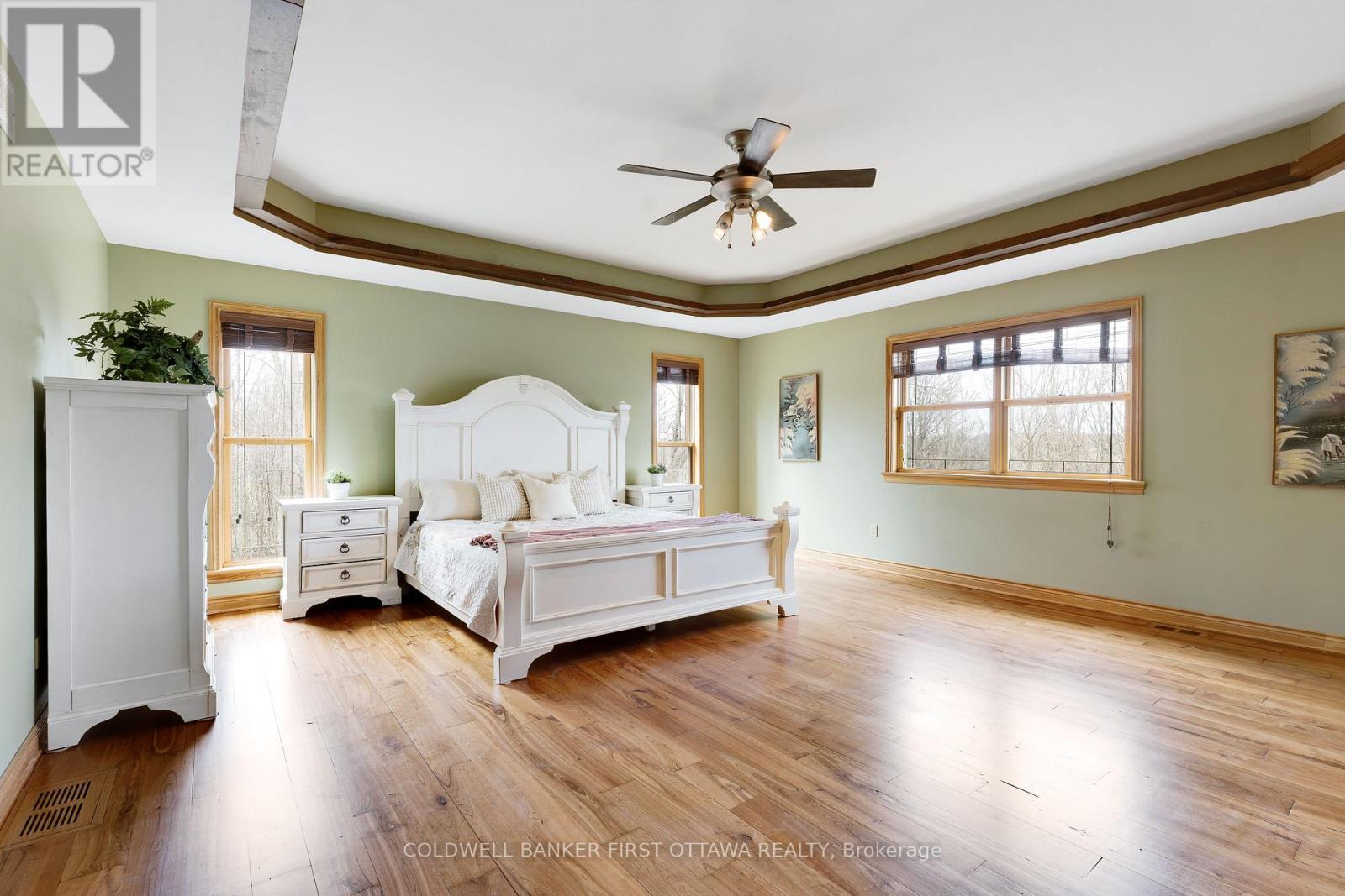 399 Grady Road E Property Photo 16