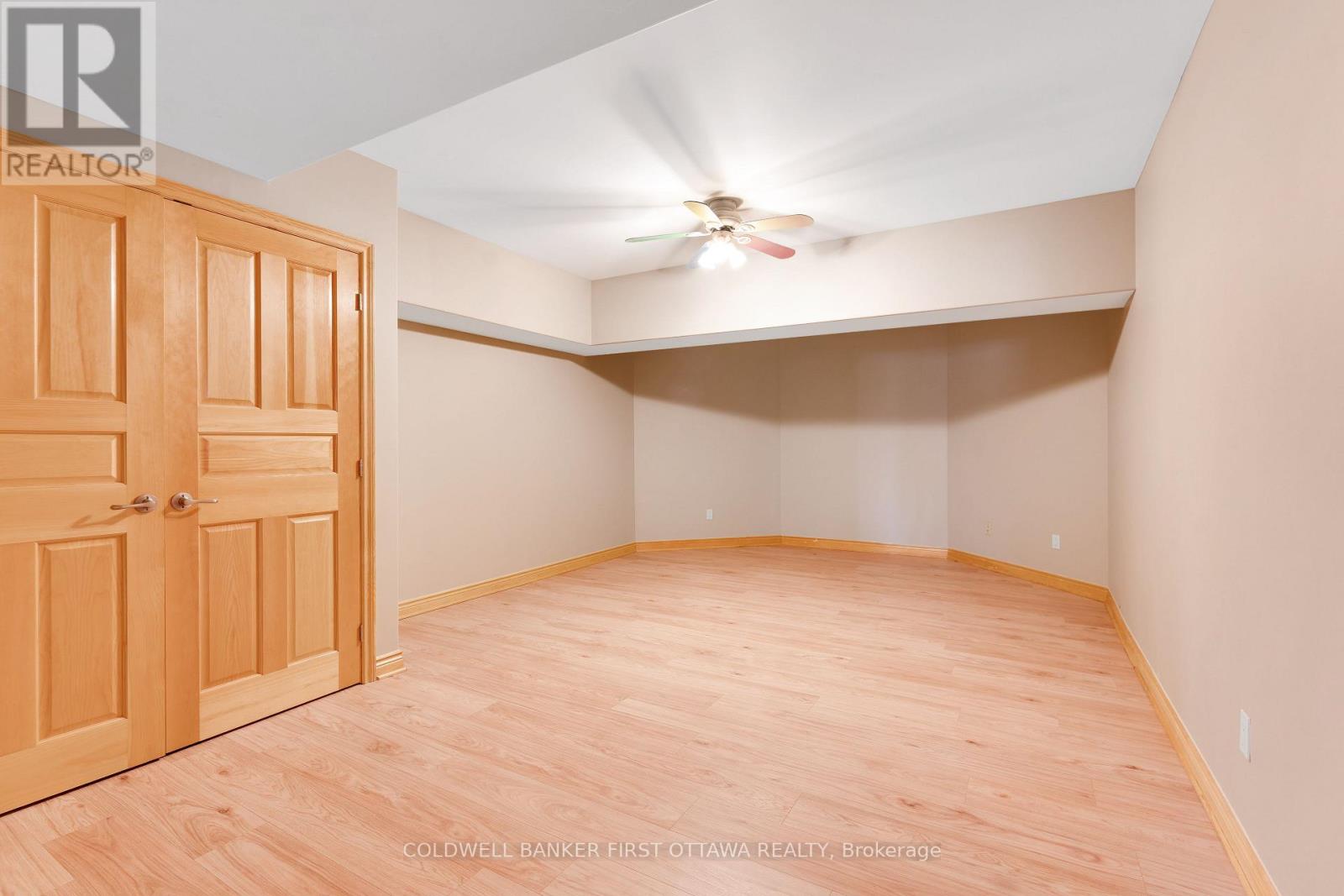 399 Grady Road E Property Photo 32