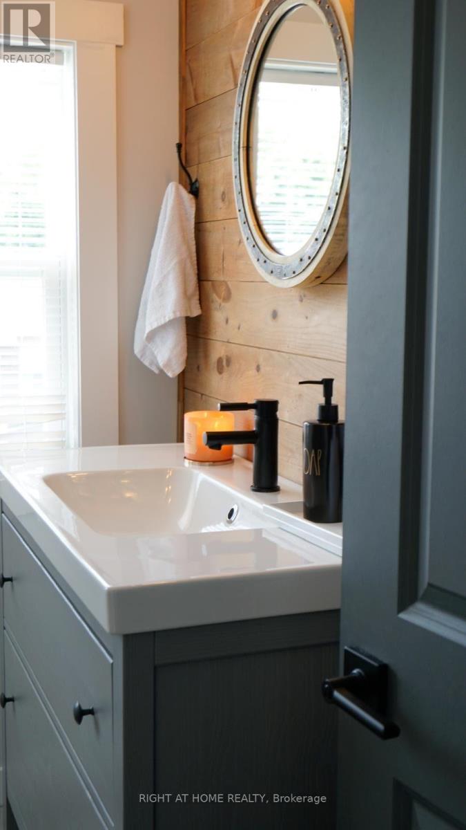 110 Cameron Avenue N Property Photo 24
