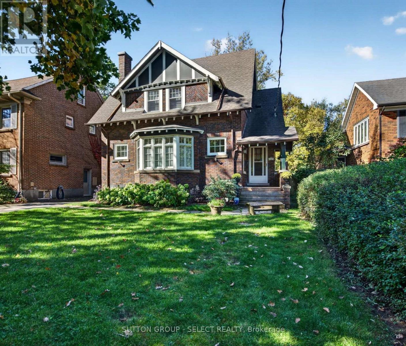 427 WORTLEY ROAD Property Photo 1